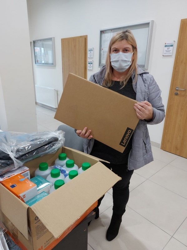 Wsparcie dzieci umieszczonych w pieczy zastępczej w okresie epidemii COVID-19