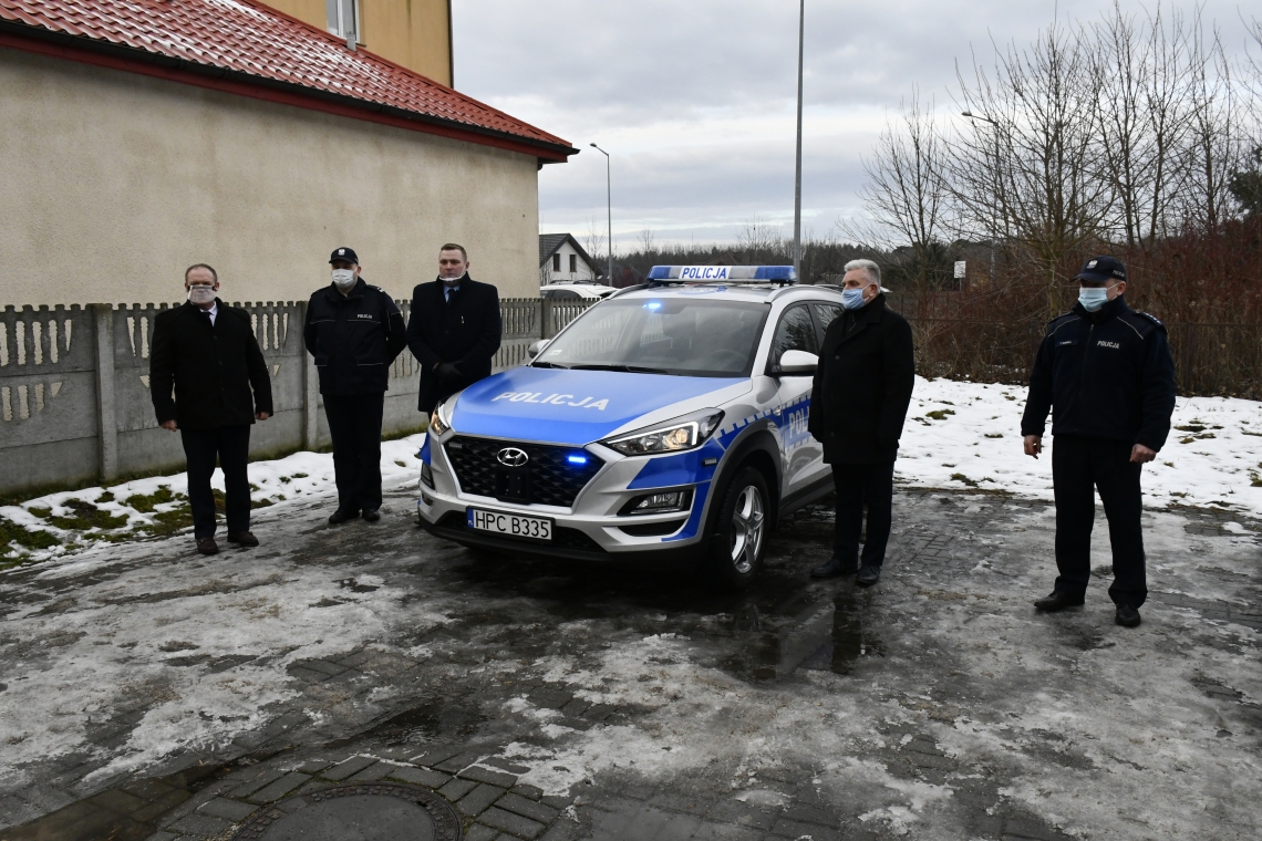 Przekazanie samochodu osobowego dla III Rewiru Dzielnicowych  Komendy Miejskiej we Włocławku.