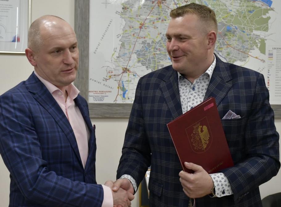 Podpisanie umowy na budowę instalacji fotowoltaicznych 