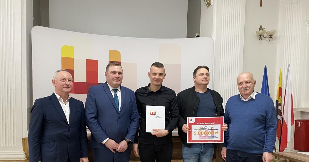 Kluby sportowe otrzymały od Powiatu Włocławkiego wsparcie finansowe. Umowy na realizację zadań z zakresu kultury fizycznej w 2024 r. zostały podpisane